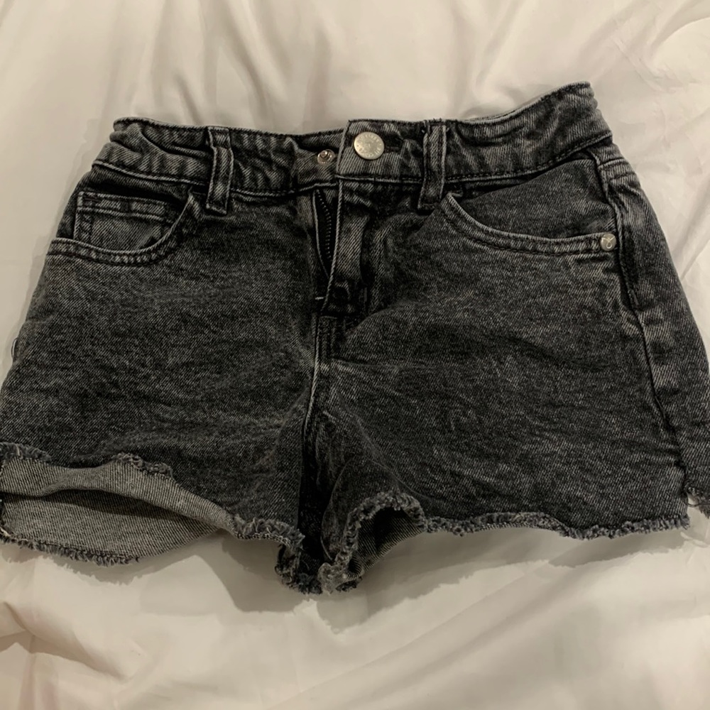 Target black jean shorts size small (6)